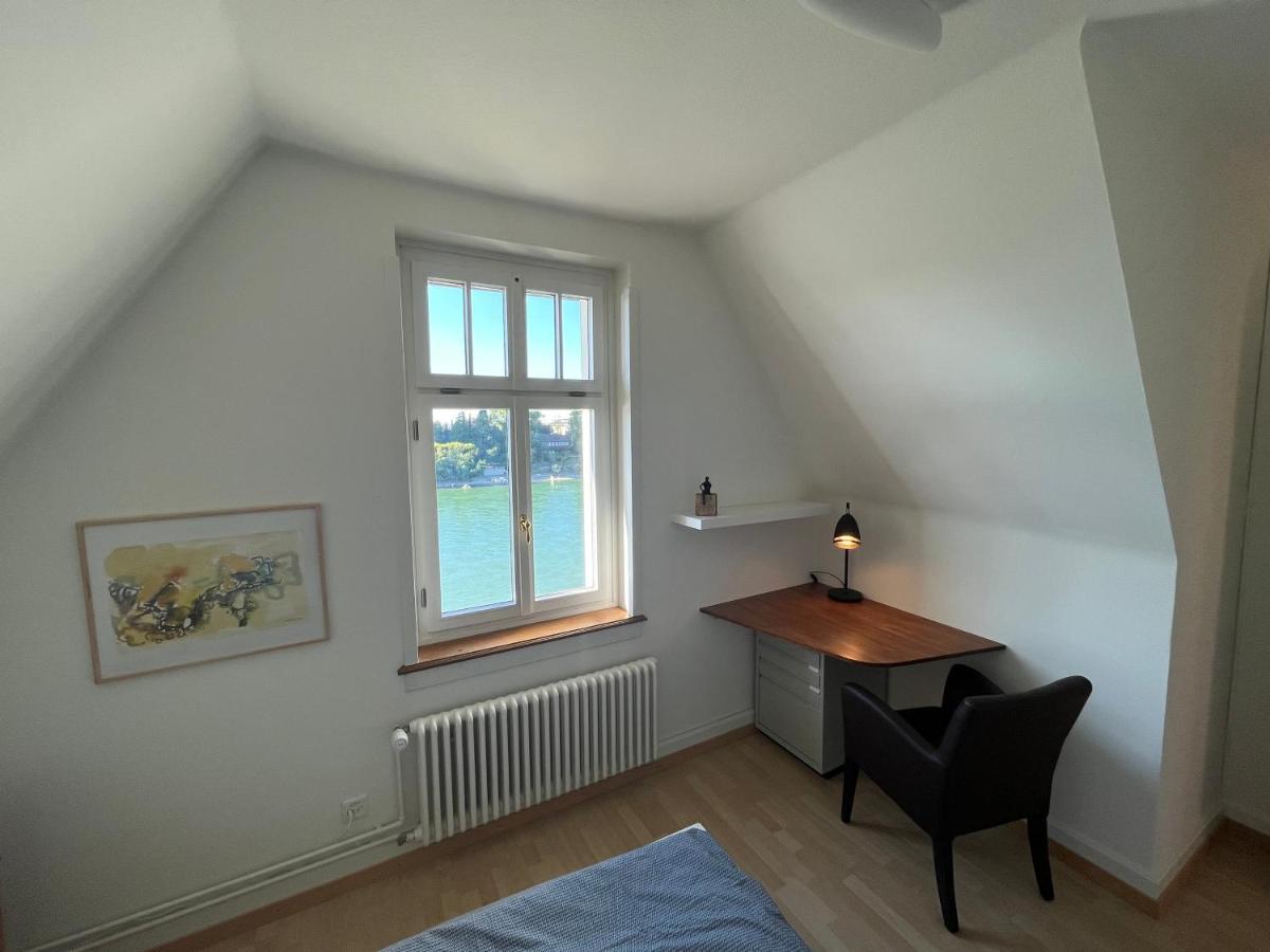 Charmante Altbauwohnung Am Rhein Basel Exterior photo