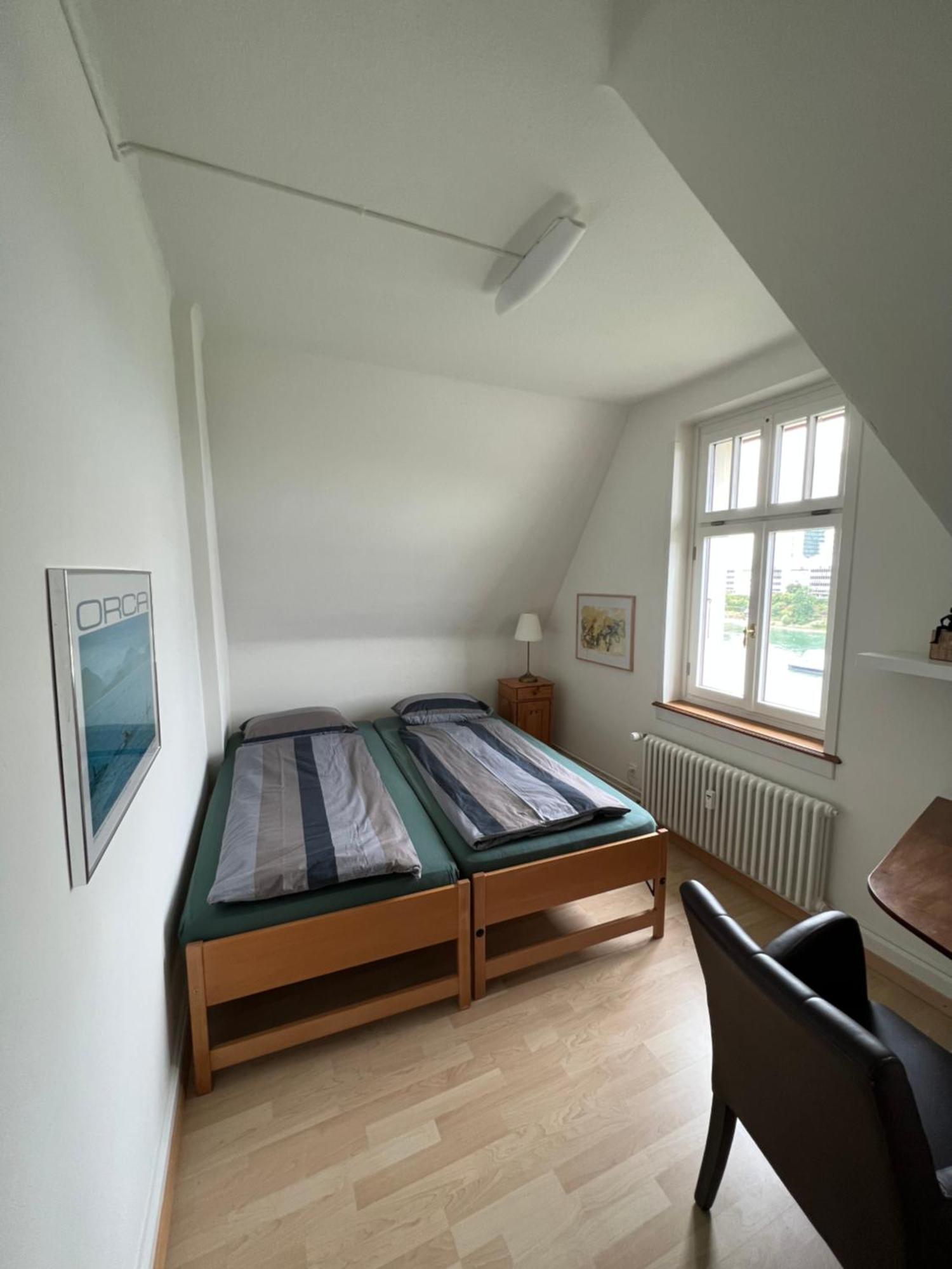 Charmante Altbauwohnung Am Rhein Basel Exterior photo