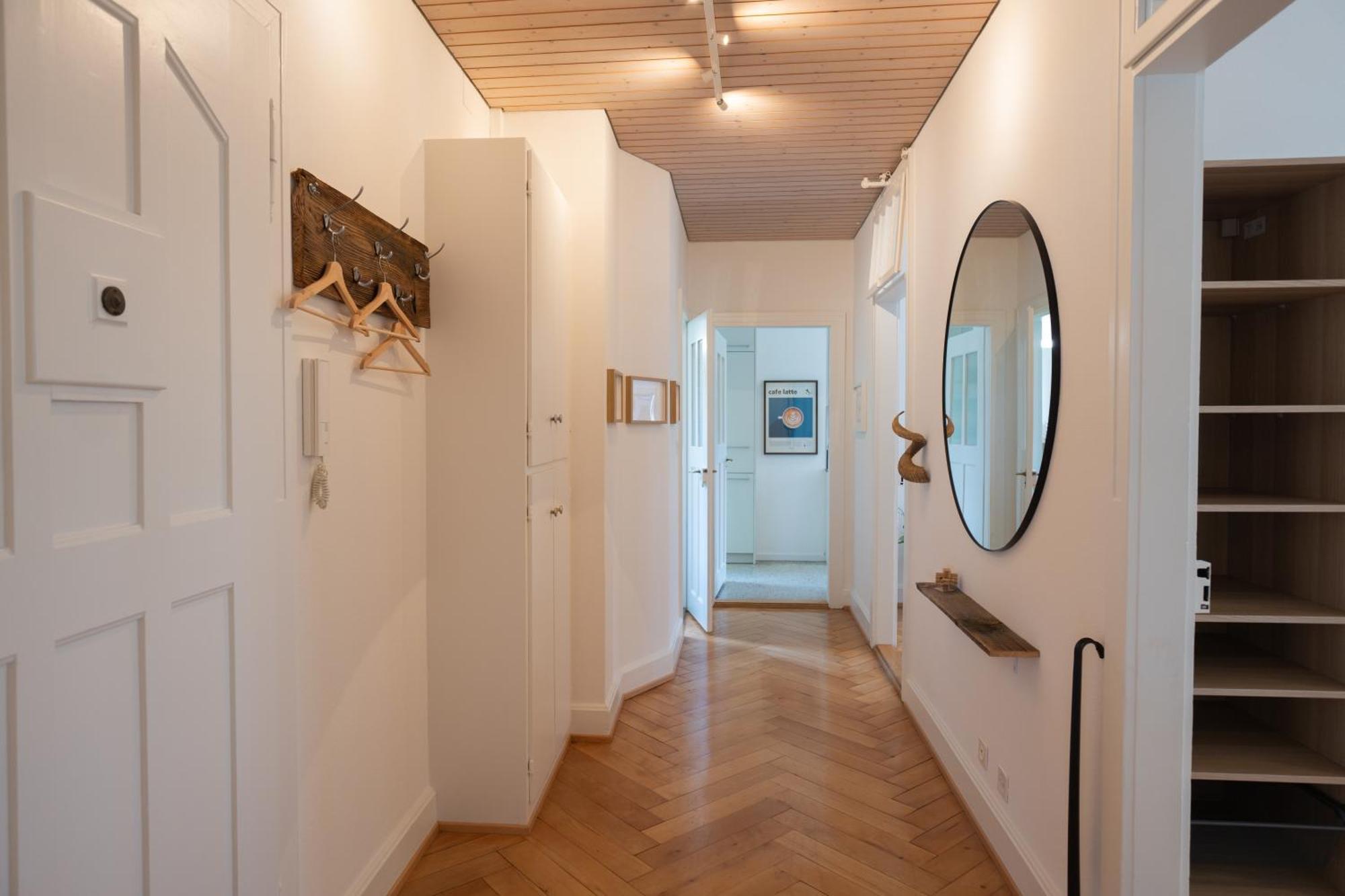 Charmante Altbauwohnung Am Rhein Basel Exterior photo